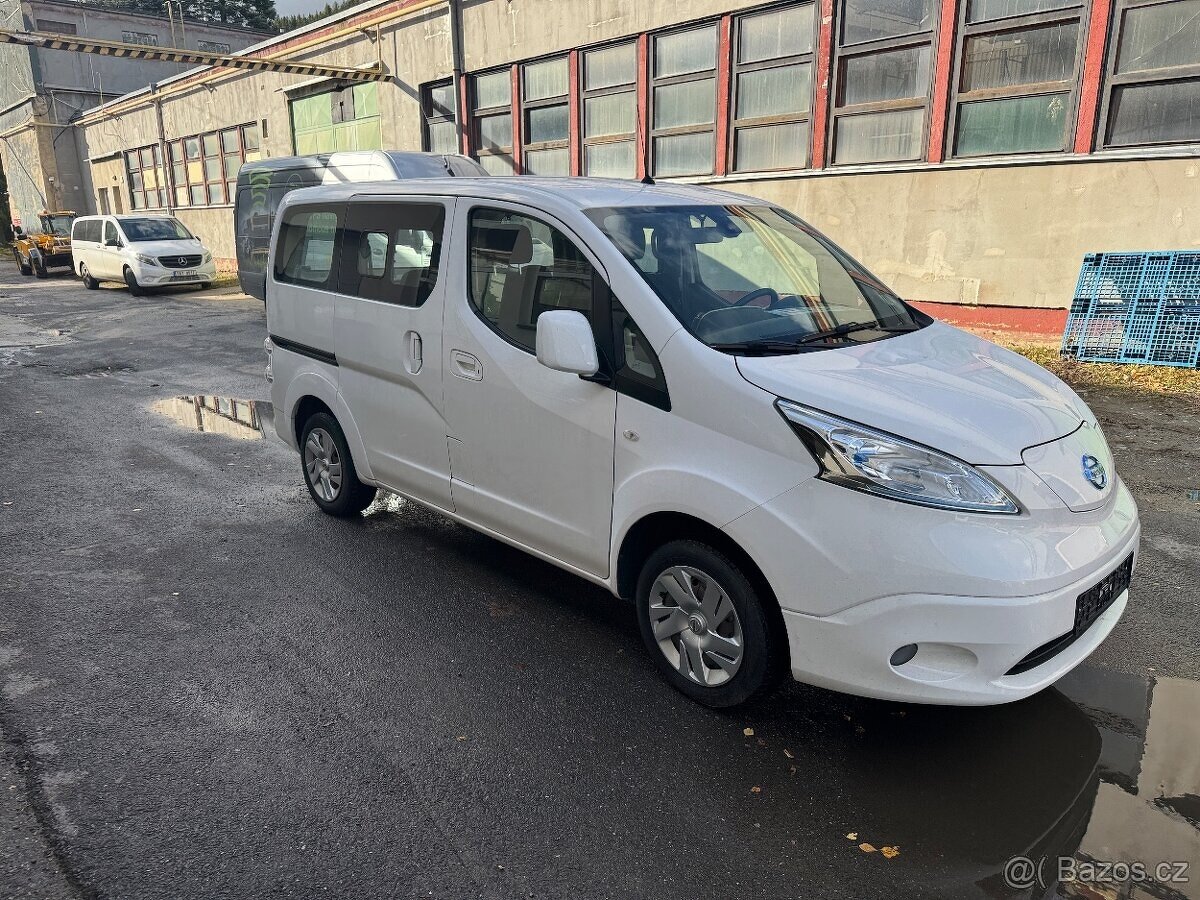 Nissan e-NV200 - 10