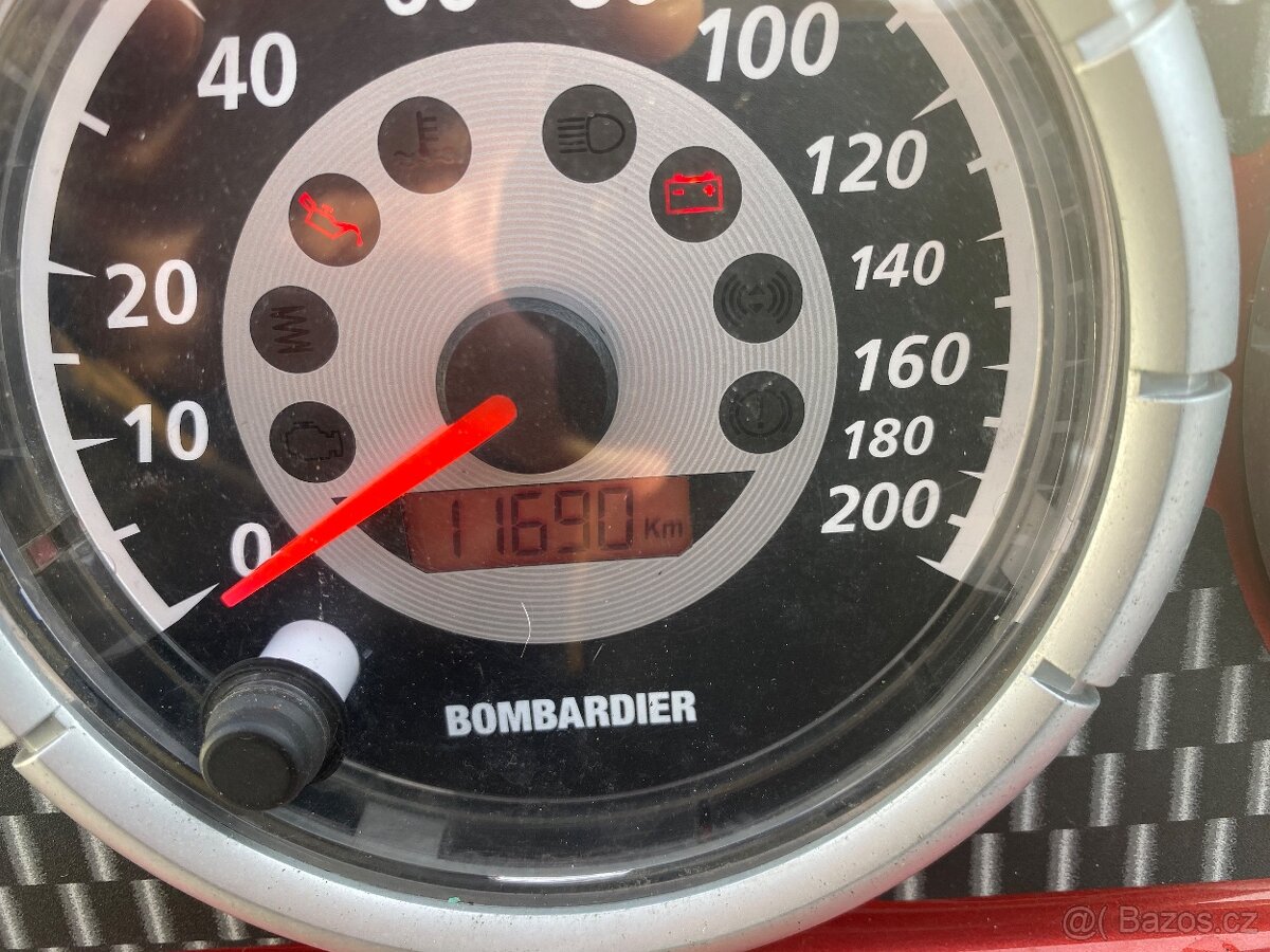 Prodám Bombardier 1000 4 takt Rotax - 10