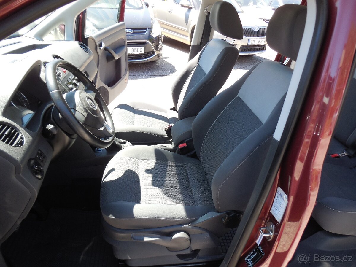 Prodám VW Caddy 1.6TDi,75kw - 10