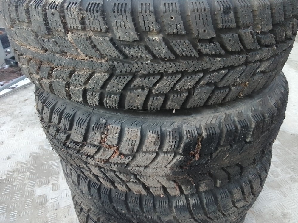 Sadu zimních kol 165/70r13 s disky - 10