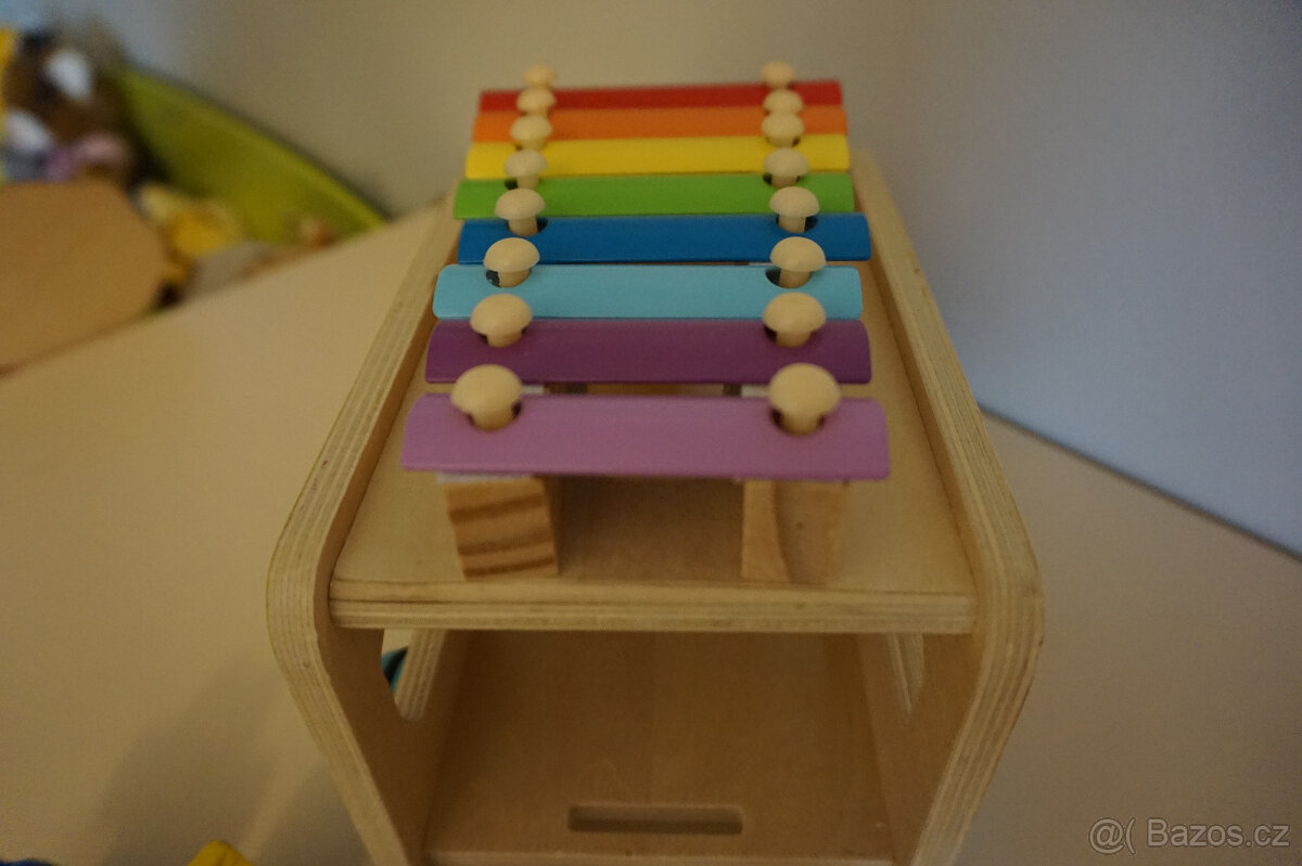 dřevěná tahací vkládačka + xylofon - 10