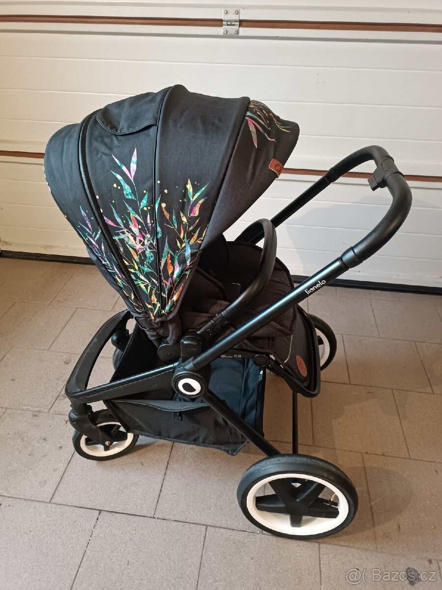 Kočárek Lionelo Mika - 10