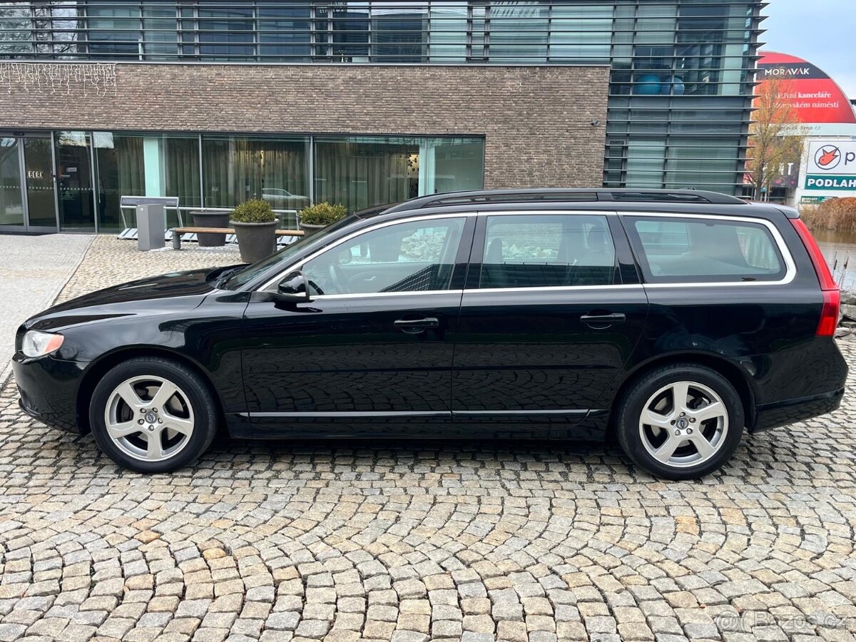 Volvo V70 2.4 D5 5VÁLEC AUTOMAT SENZORY TAŽNÉ SERVISKA - 10