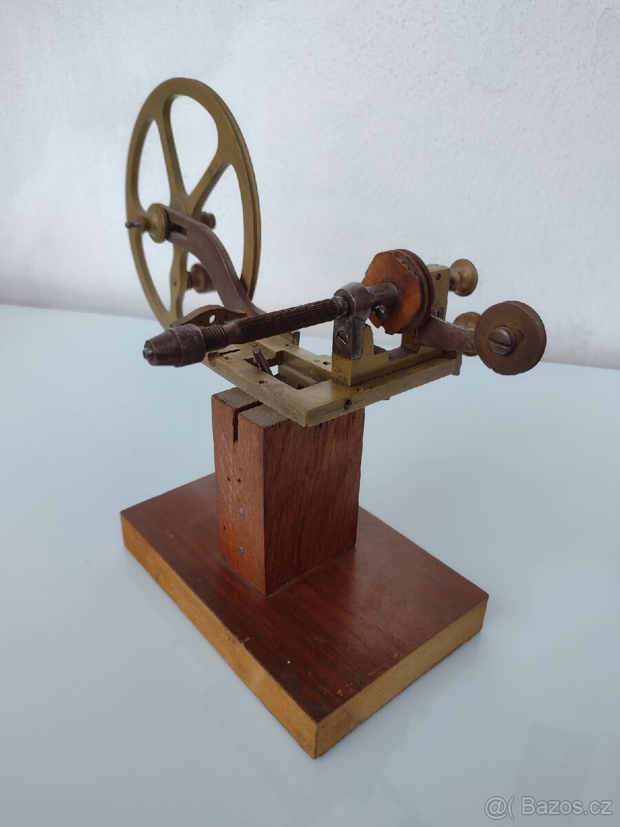 Stará hodinářská frézka - 10