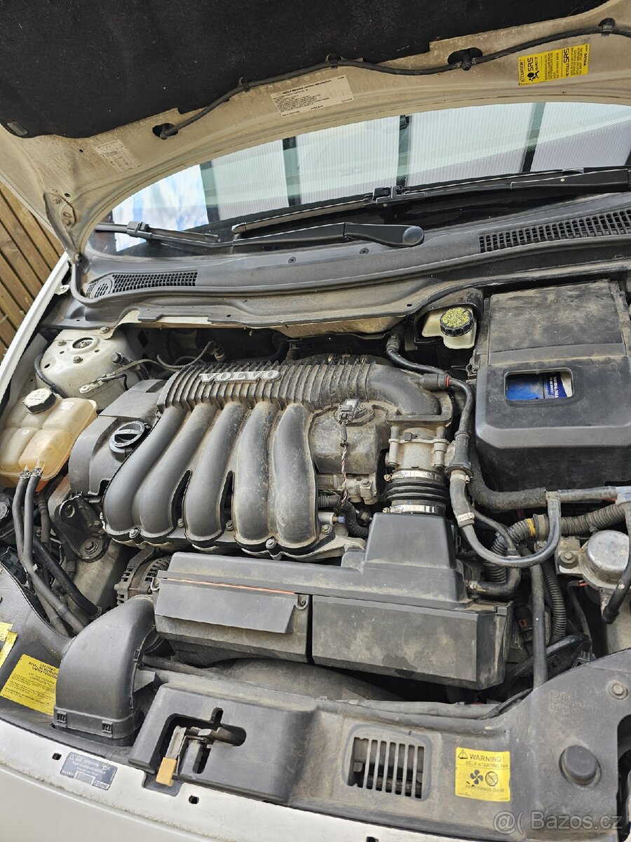 Volvo S40 2.4i pětiválec 170 koní - 10