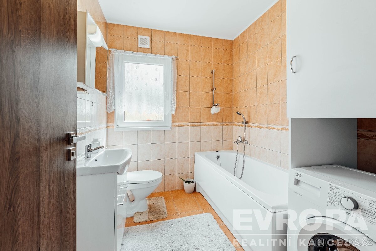 Prodej rodinného domu 2+kk o velikosti 39 m2 s celkovým poze - 10