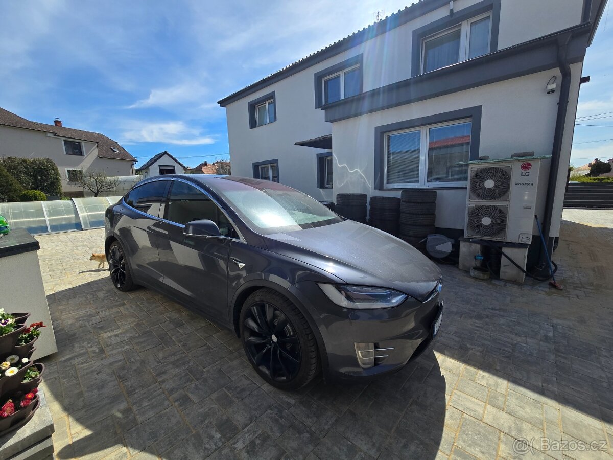 Tesla Model X 100D - 10