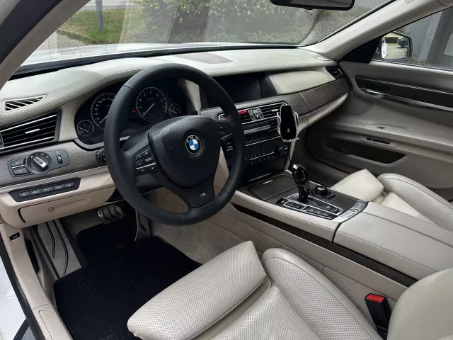 BMW Řada 7 750i Long xDrive Night Vision Soft-close Head-Up - 10
