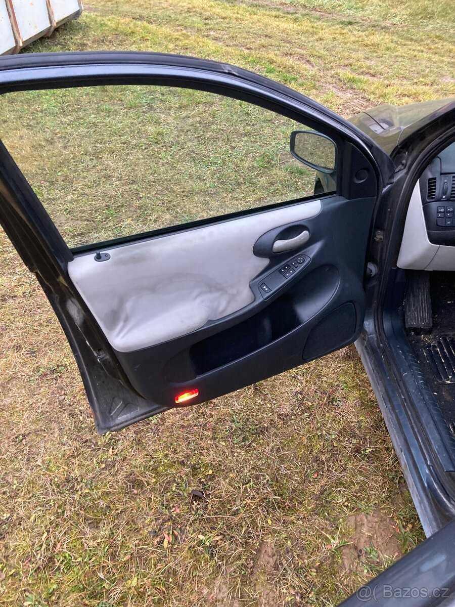 Fiat Stilo 1.9 jtd 85kW - 10