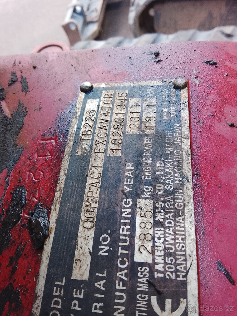 Bagr Takeuchi TB 228 - 10