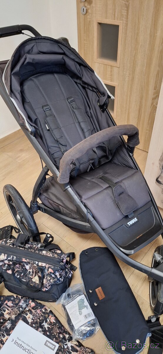 Tuhle Urban Glide 2 black s korbou a příslušenstvím - 10