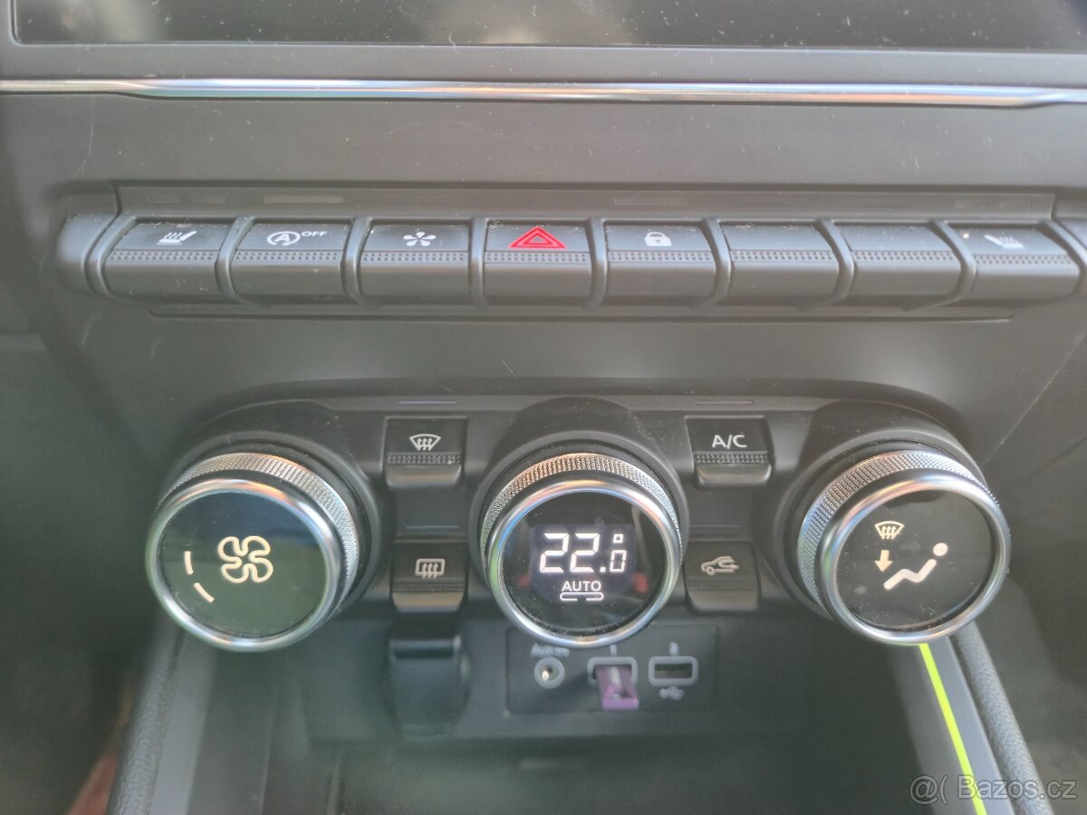 Renault Clio r.v.21, 45tkm, bohatá výbava - 10