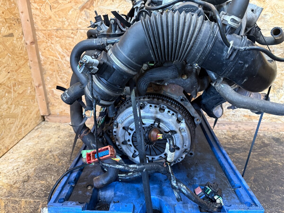 KOMPLETNÍ MOTOR 2.0 HDI 66KW RHY - 10