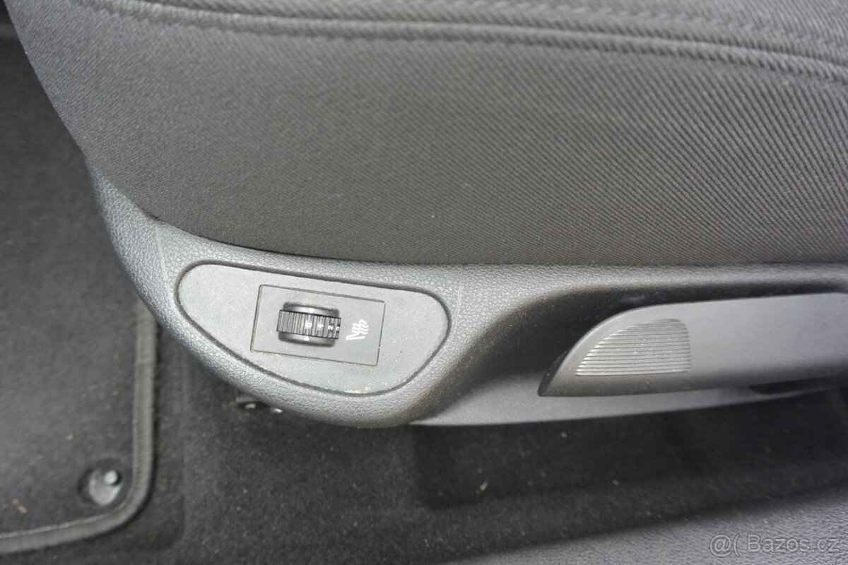 PRODÁM Peugeot 308 2.0HDi SW 7míst, PO ROZVODECH - 10