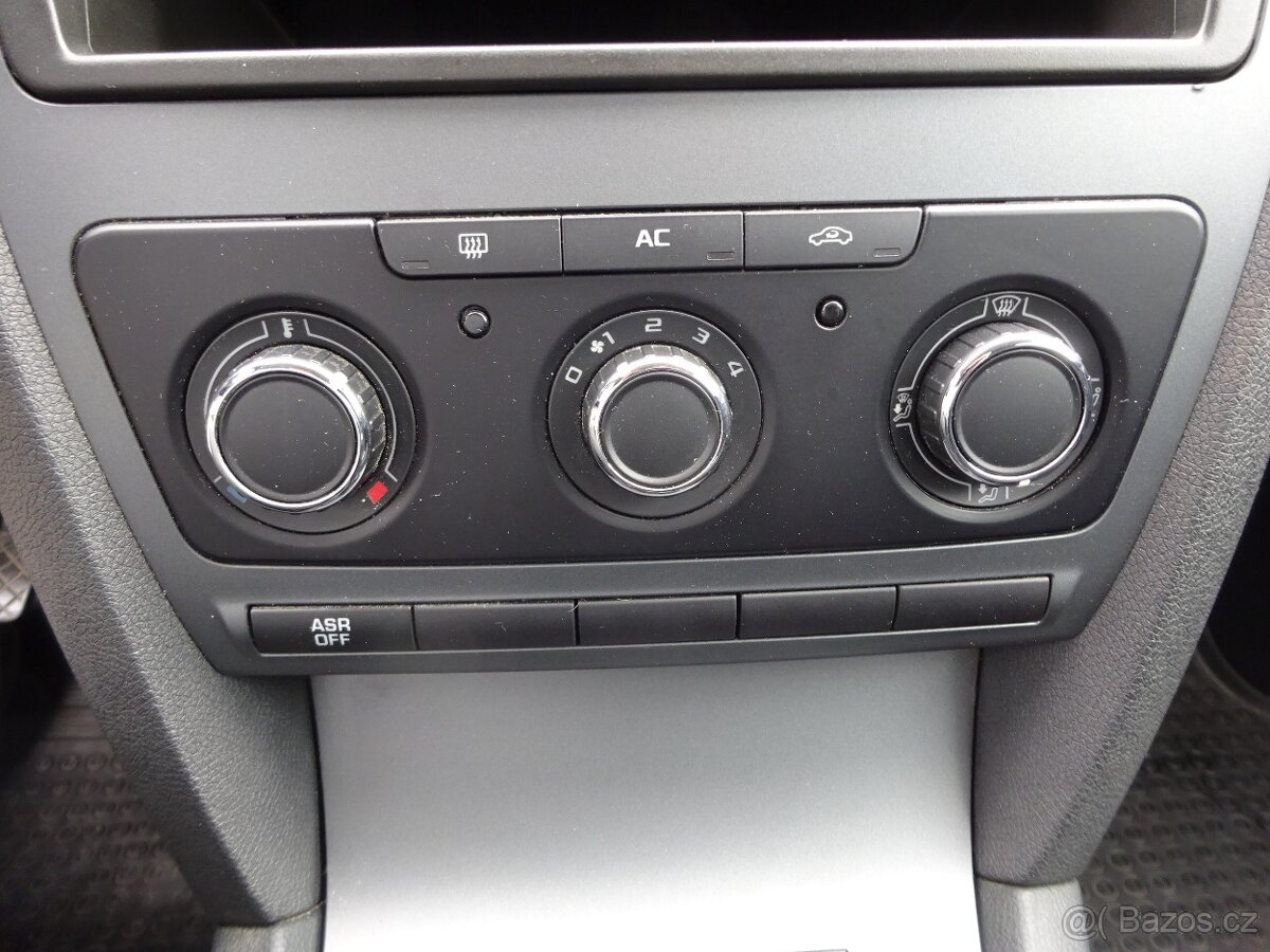 Škoda Octavia 1.6 MPI r.v.2011 (75 kw) serviska - 10