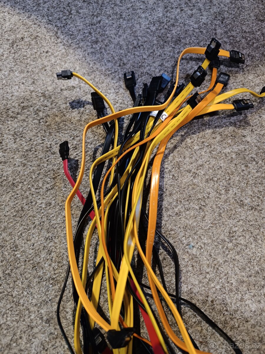 Set pro externí připojení 10 ks pevných disků k PC - 10