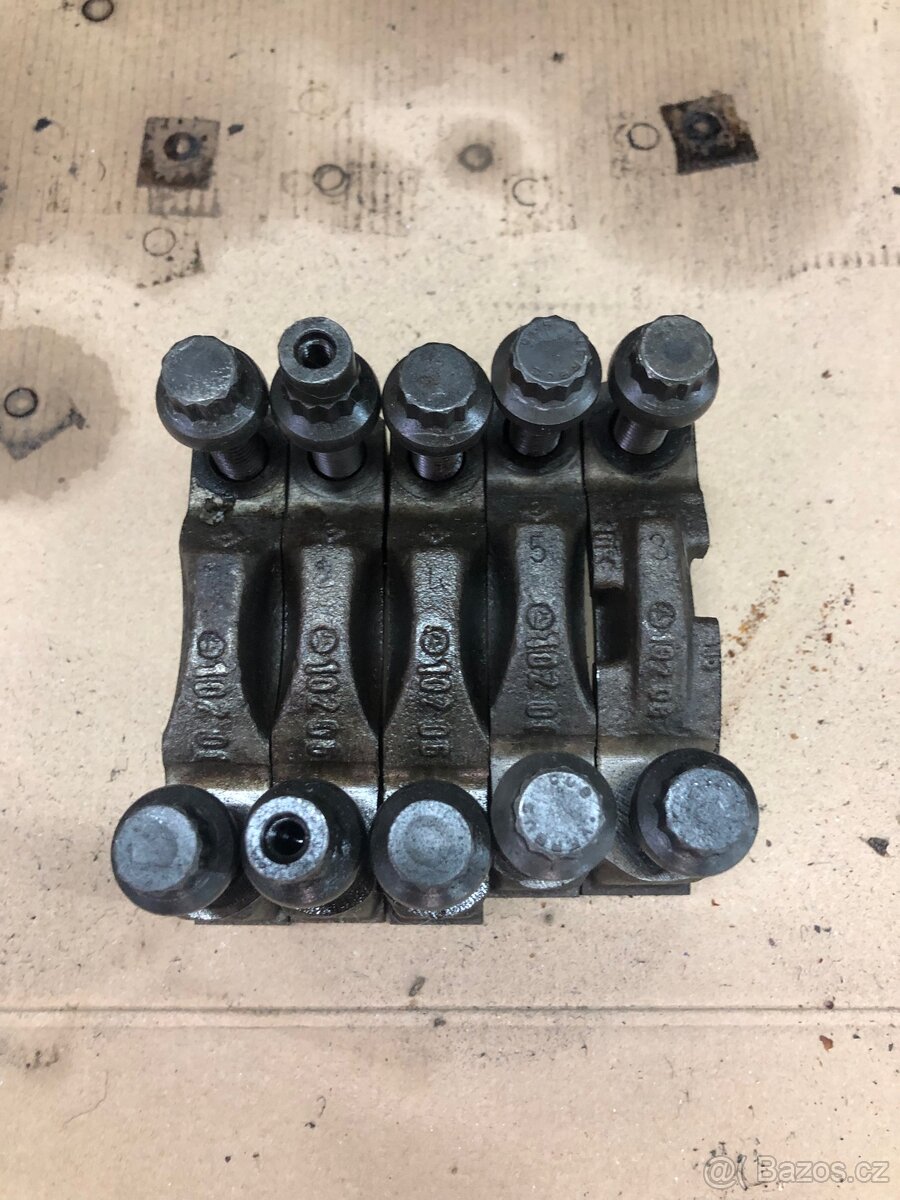 Blok motoru Mercedes m102 - 10