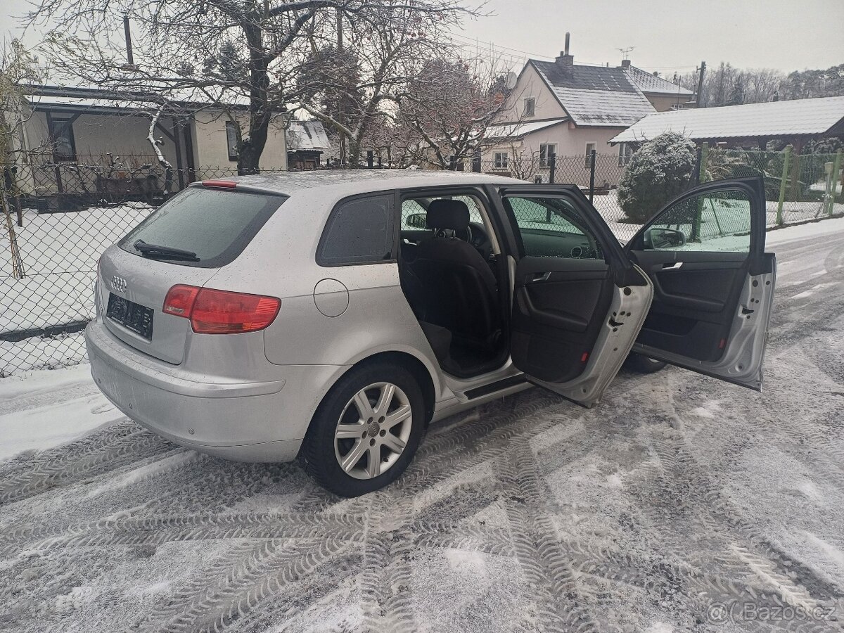 Krásná Audi A3 1.6 MPI 138345km Tempomat - 10