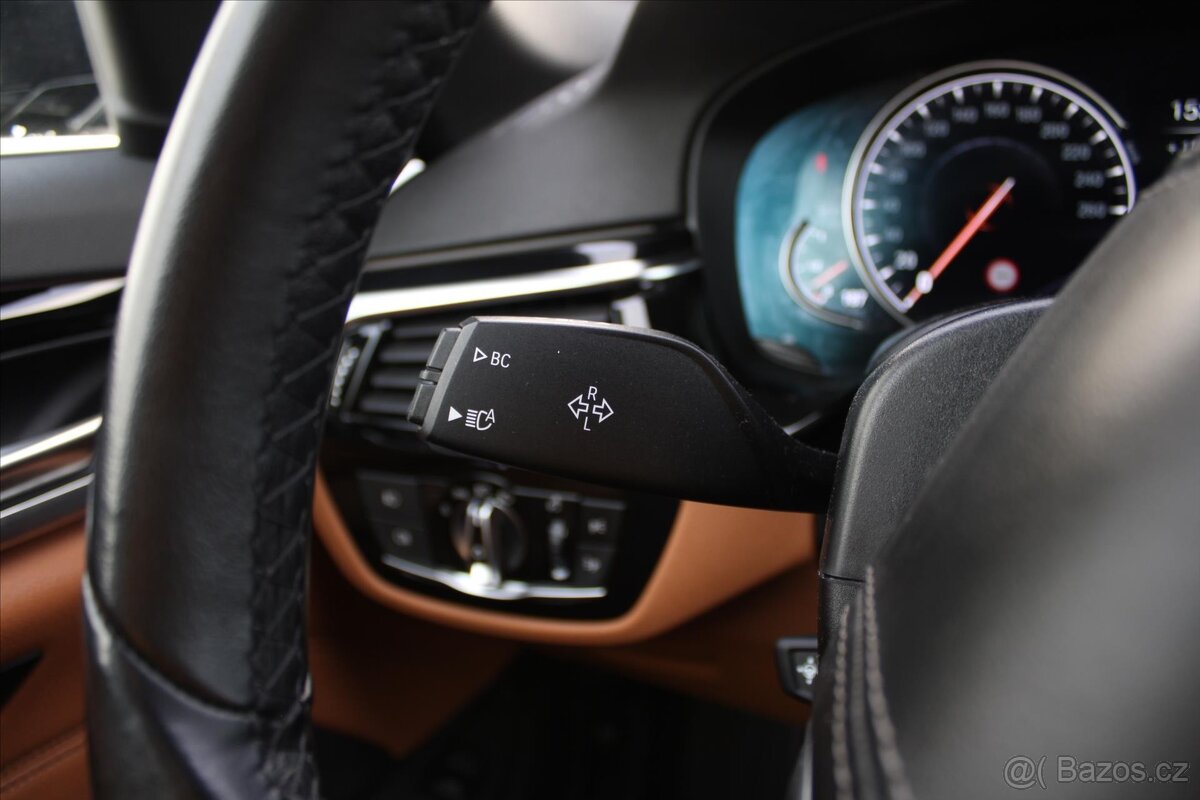 BMW Řada 5 530d xDrive SPORT SERVIS. KN (2018) - 10