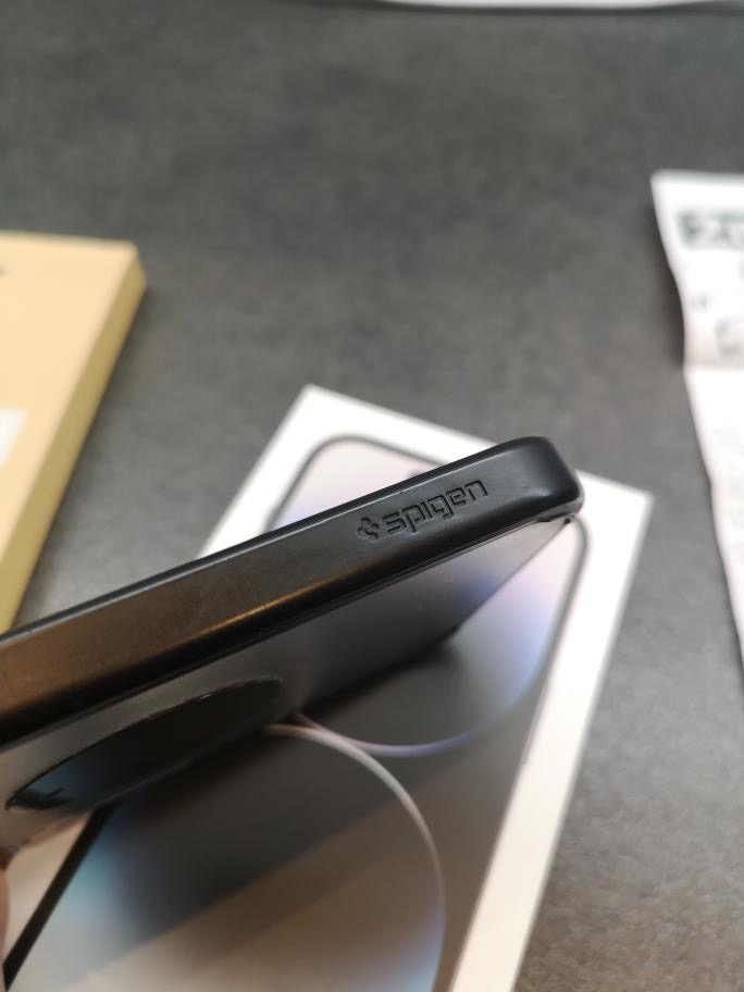 Apple iPhone 14 Pro 128gb + Spigen Case - 10
