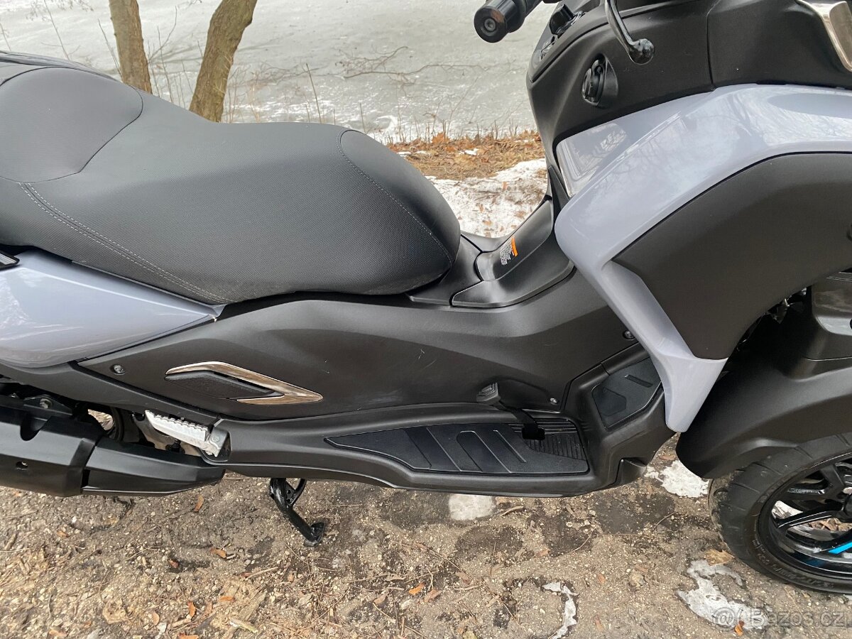 Yamaha Tricity 300 - 10