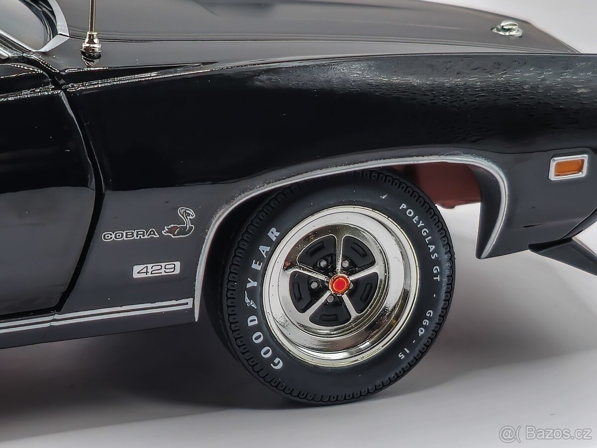 1970 Ford Torino Cobra 1:18 AutoWorld - 10