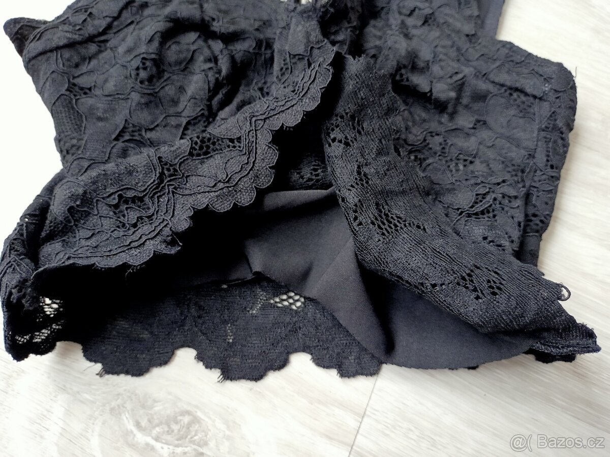 Nový krajkový top vel M - 10