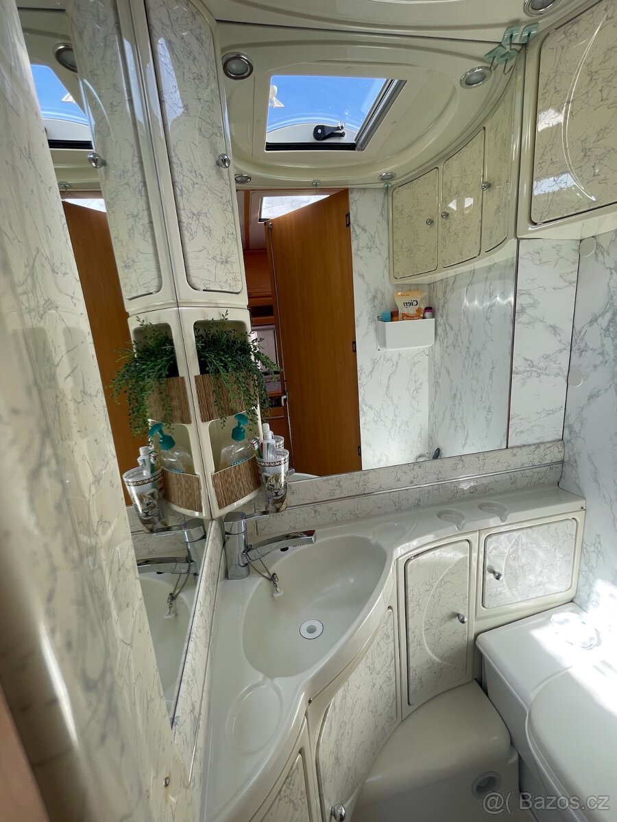 Karavan LMC 490 - 10