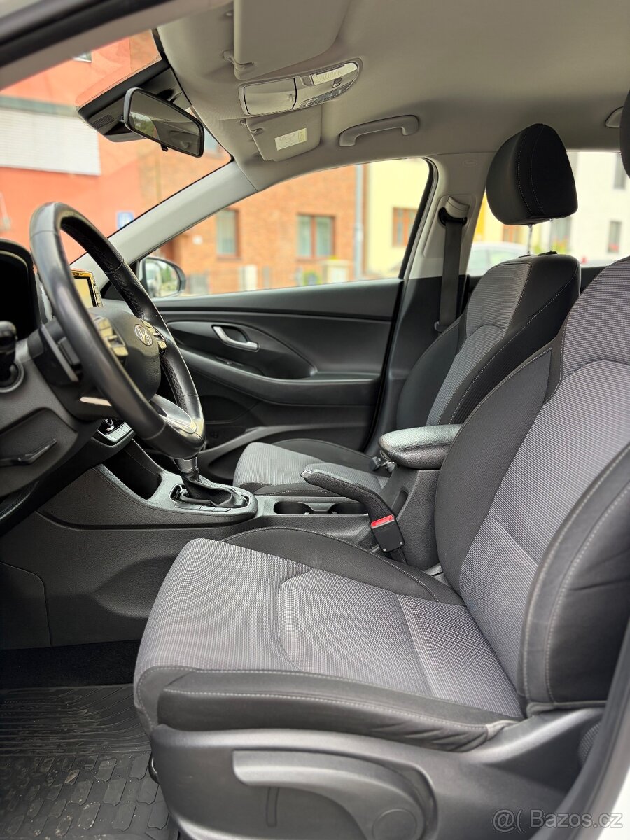 Hyundai i30, 1.6 CRDi automat - 10