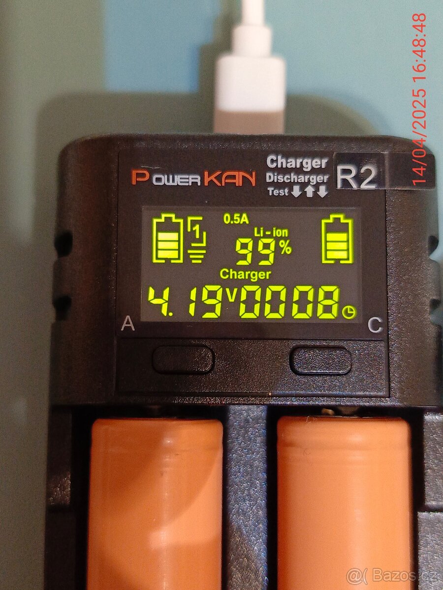 nabíječka univerzální - 10