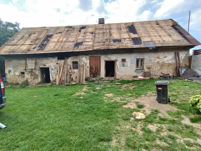 Zajišťujeme zdarma demolice starých střech a objektů - 10