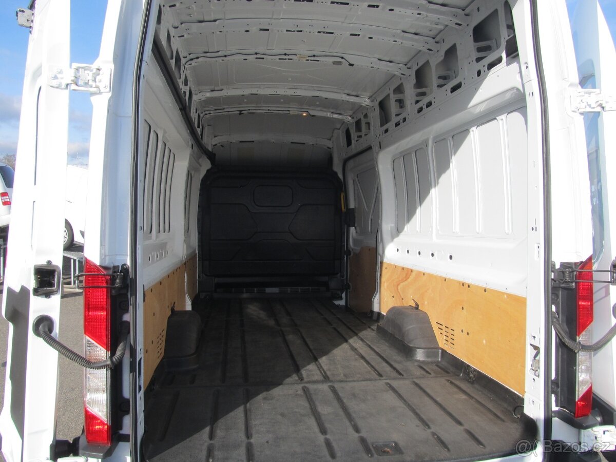 Ford Transit 2.0 TDCI L4H3 JUMBO ČR 1.maj - 10