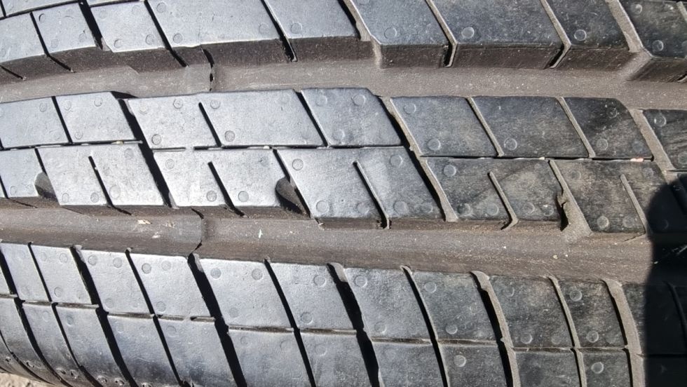 Letní pneu 195/70/15c Continental - 10