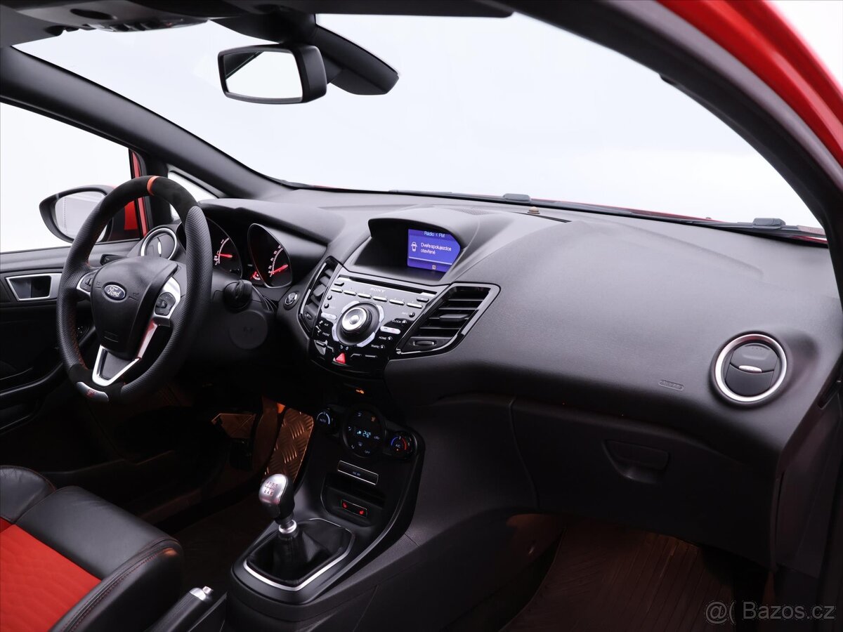 Ford Fiesta 1,6 ST 134kW Recaro Kůže (2013) - 10