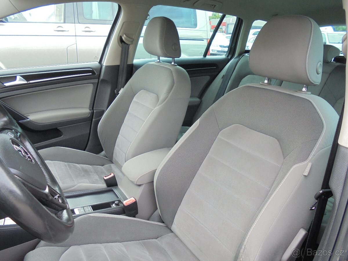 Volkswagen Golf 2.0 TDI- 110 kW- SUPER VÝBAVA - 10