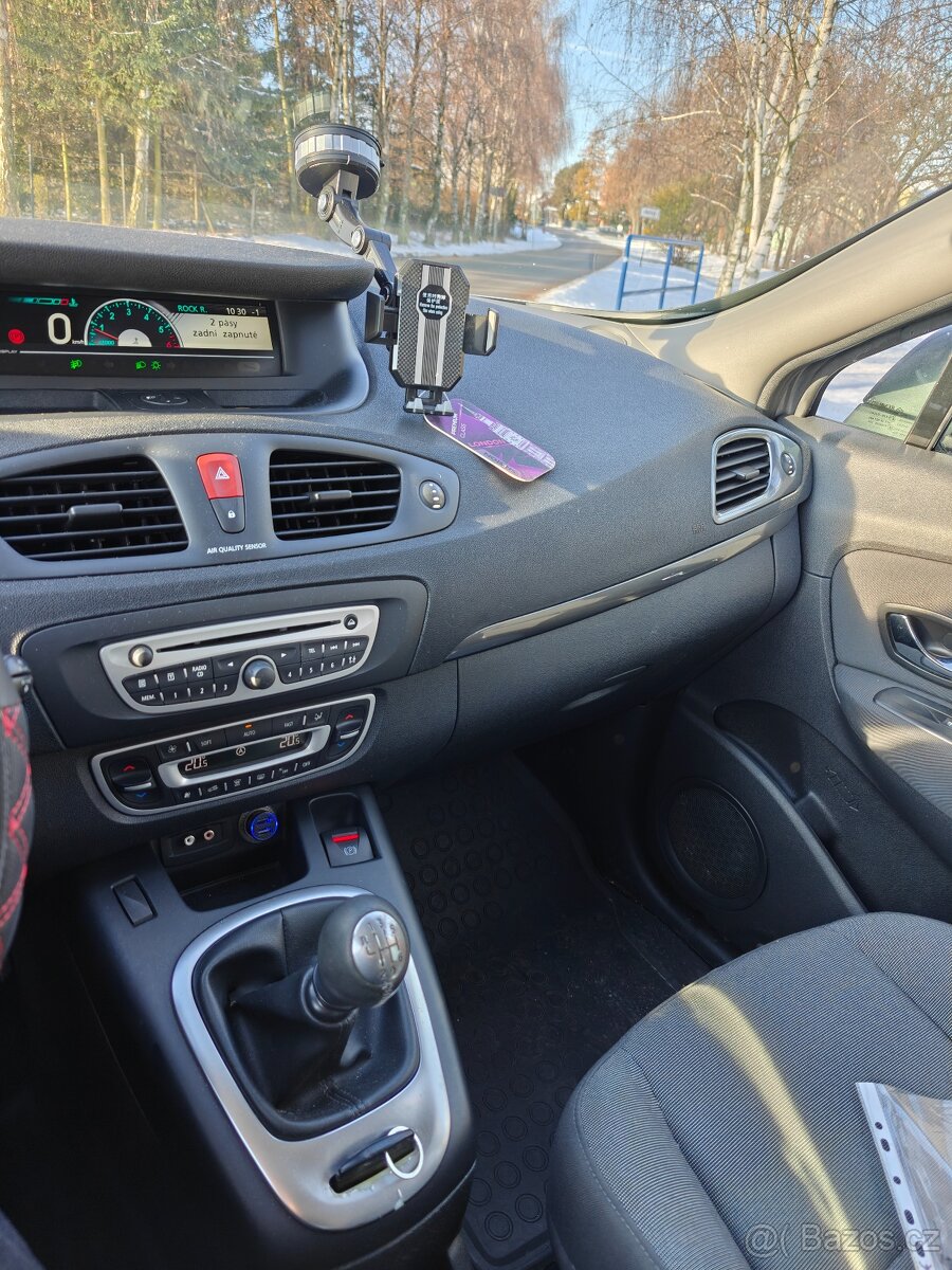 Renault Megane Scénic DCi - 10