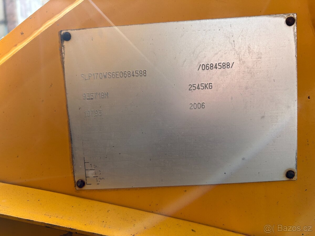 JCB Smykový nakladač - 10