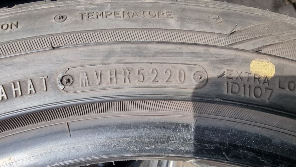 Letní pneu 245/45/17 Falken - 10