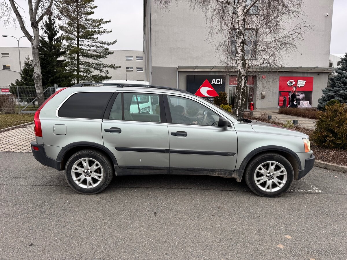 Volvo XC90 2.4D5 Diesel 120kw,AWD,Manuál,STK:7/2027,4X4 - 10