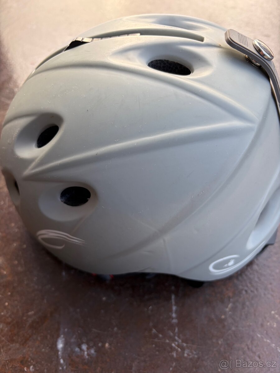 Dětská lyžařská helma - 10