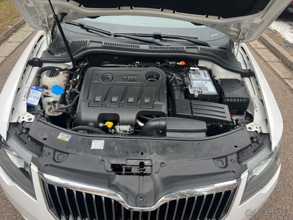 Škoda Superb 2 facelift 2014 125kW DSG Elegance - 10