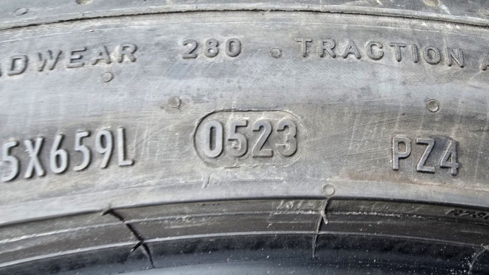 Letní pneu 235/40/20 Pirelli - 10
