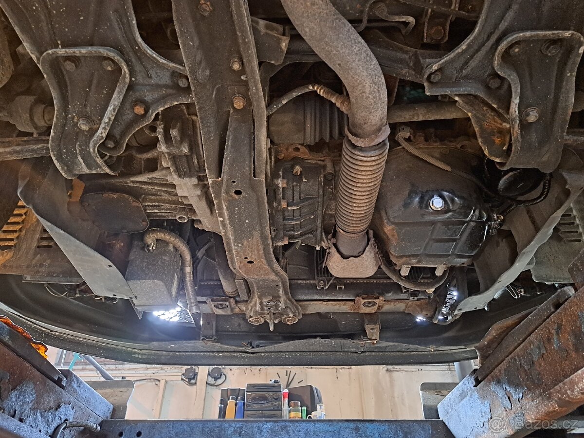 Mitsubishi Galant VIII 2.4 GDI Avance kombi 110kW - 10