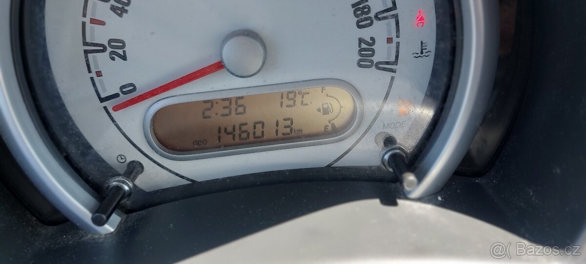 Opel Agila 1,0 benzin 2010 - 10