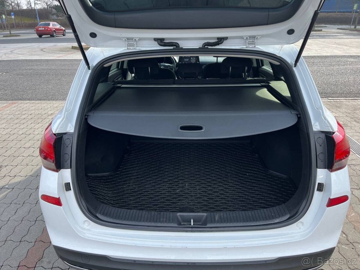 Hyundai i30, 1.6 CRDi Automat - 10