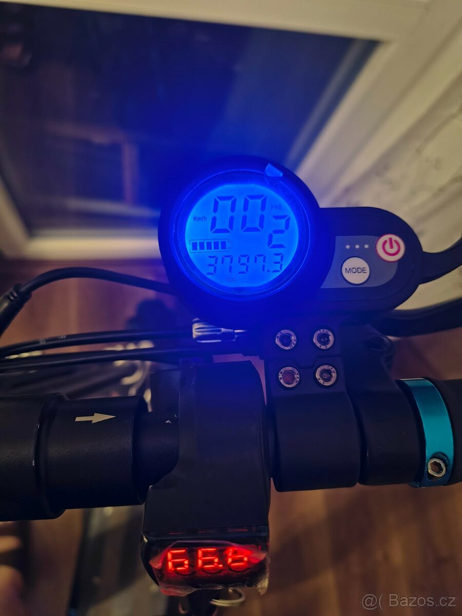 Elektrokoloběžka Bluetouch BT800 - 10