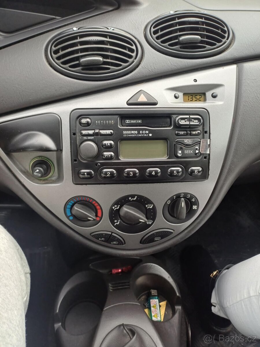 Ford Focus 1.6 74kW NOVÁ STK - 10