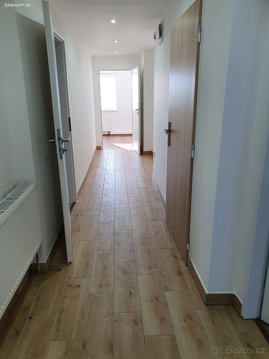 Pronájem bytu 3+1 90 m² - 10