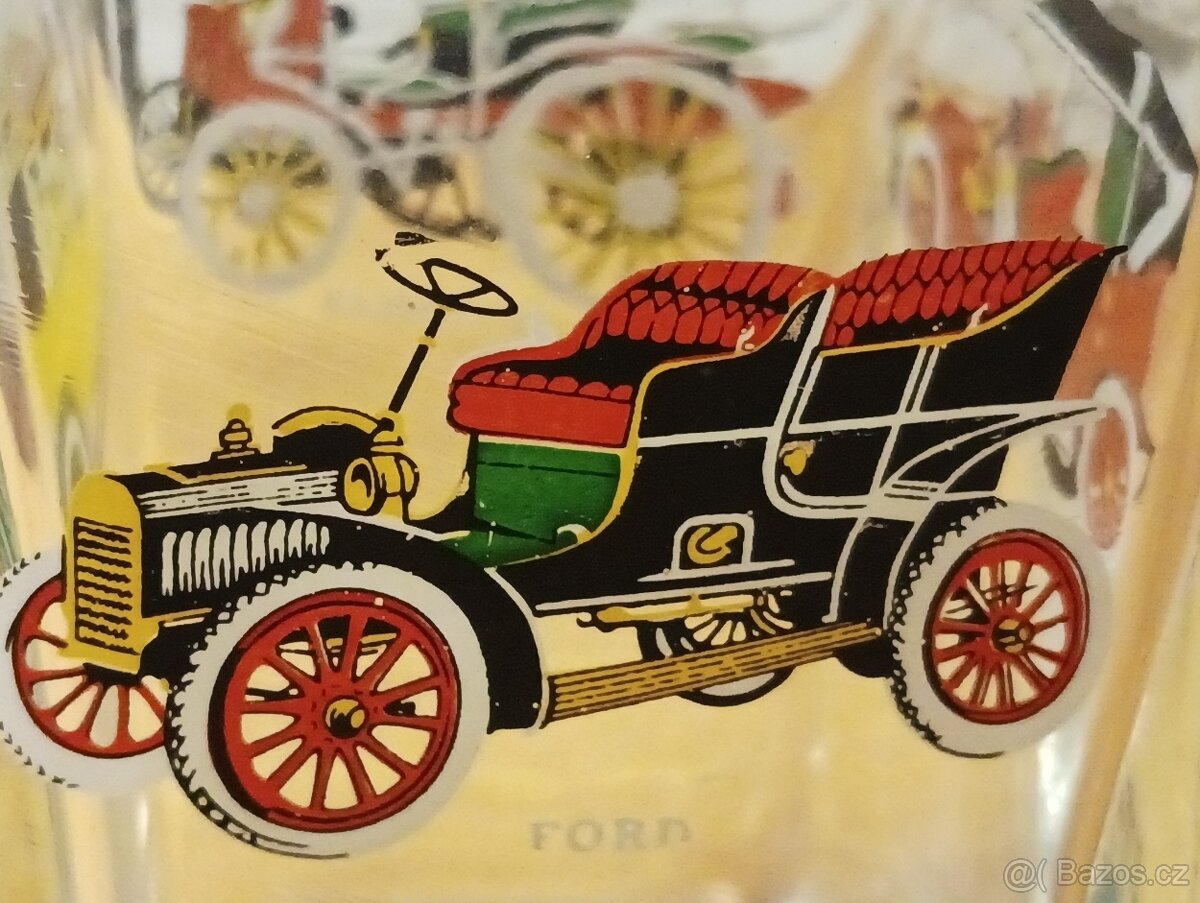 SILNOSTĚNNÁ SKLENĚNÁ LÁHEV DEKOROVANÁ VETERÁNY - 10