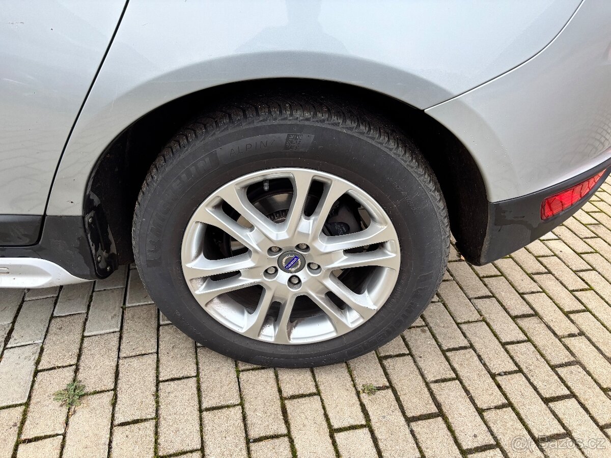 VOLVO XC60 D5 CZ - 10